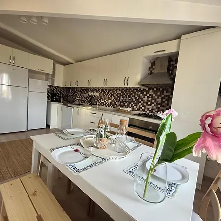 Appartement Oezguen *