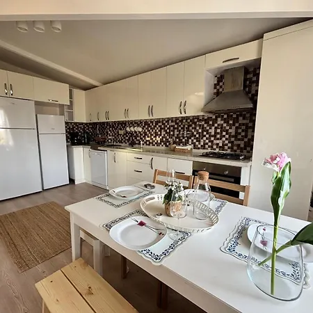 Oezguen Appartement Seferihisar