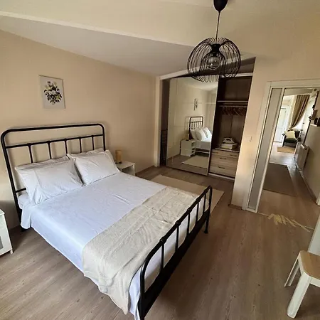 Oezguen Appartement *